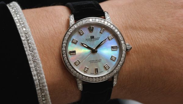 Opter pour l'élégance en achetant une montre suisse pour femme